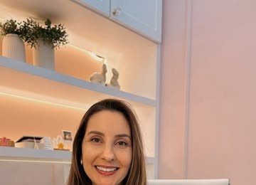 Ambiente do consultório em tons claros